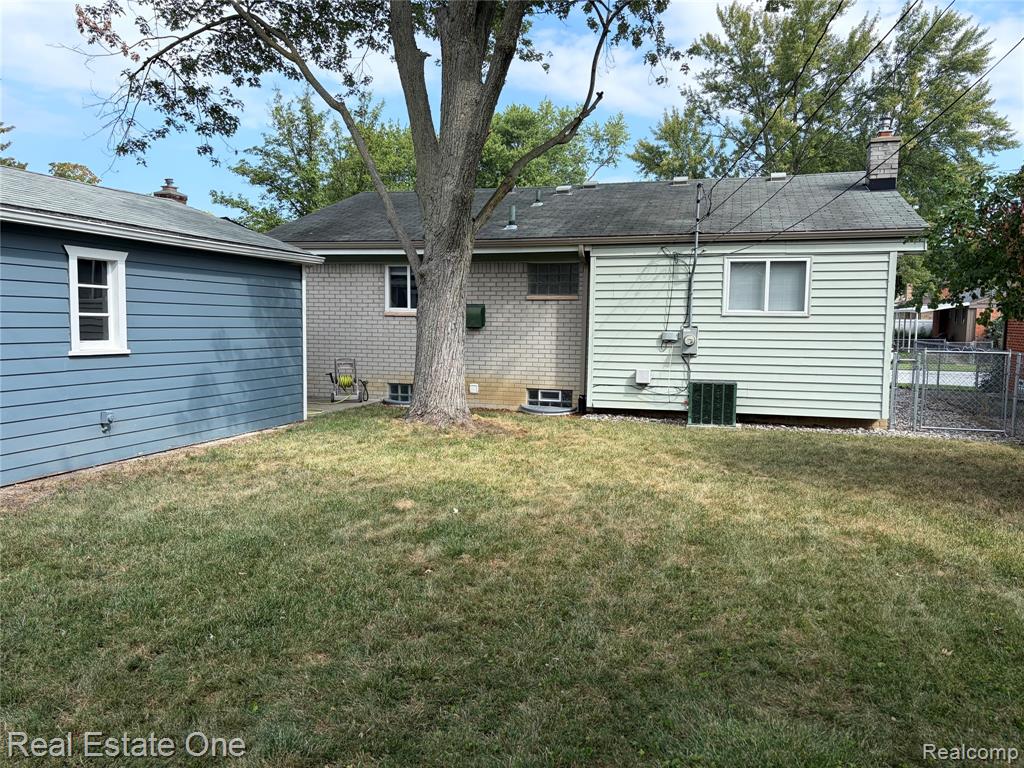 main property photo 26