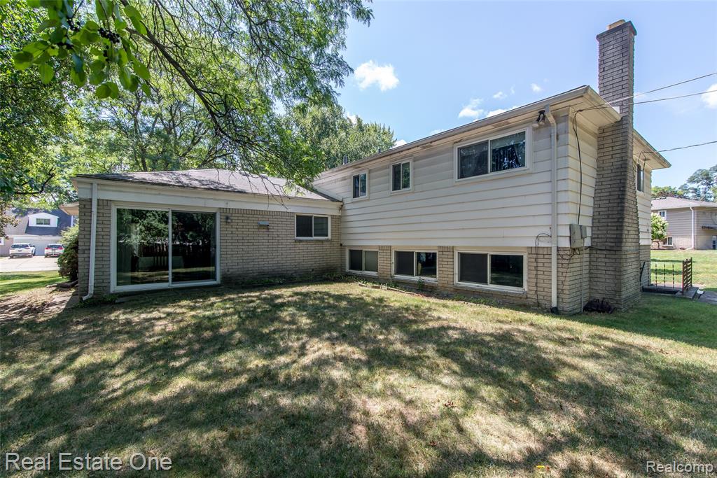 main property photo 6
