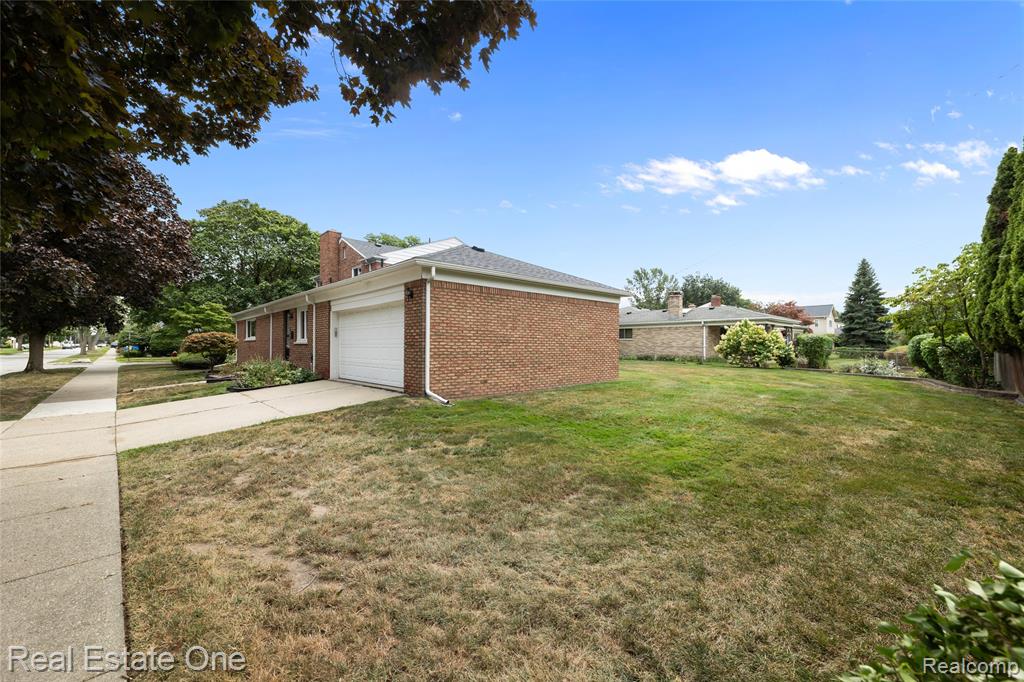 main property photo 48