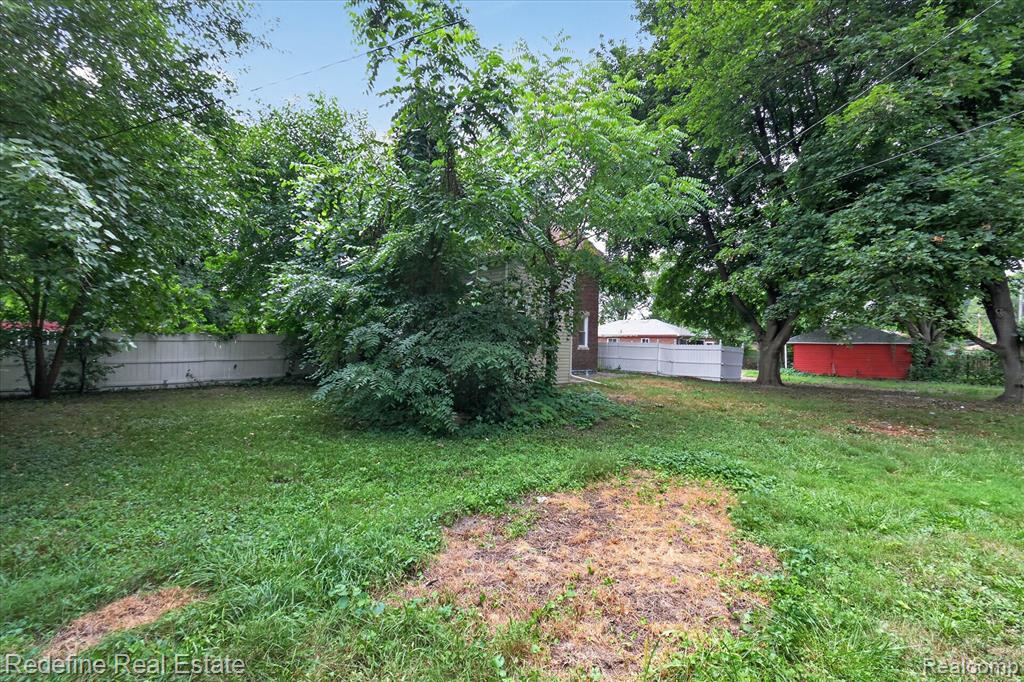 main property photo 41