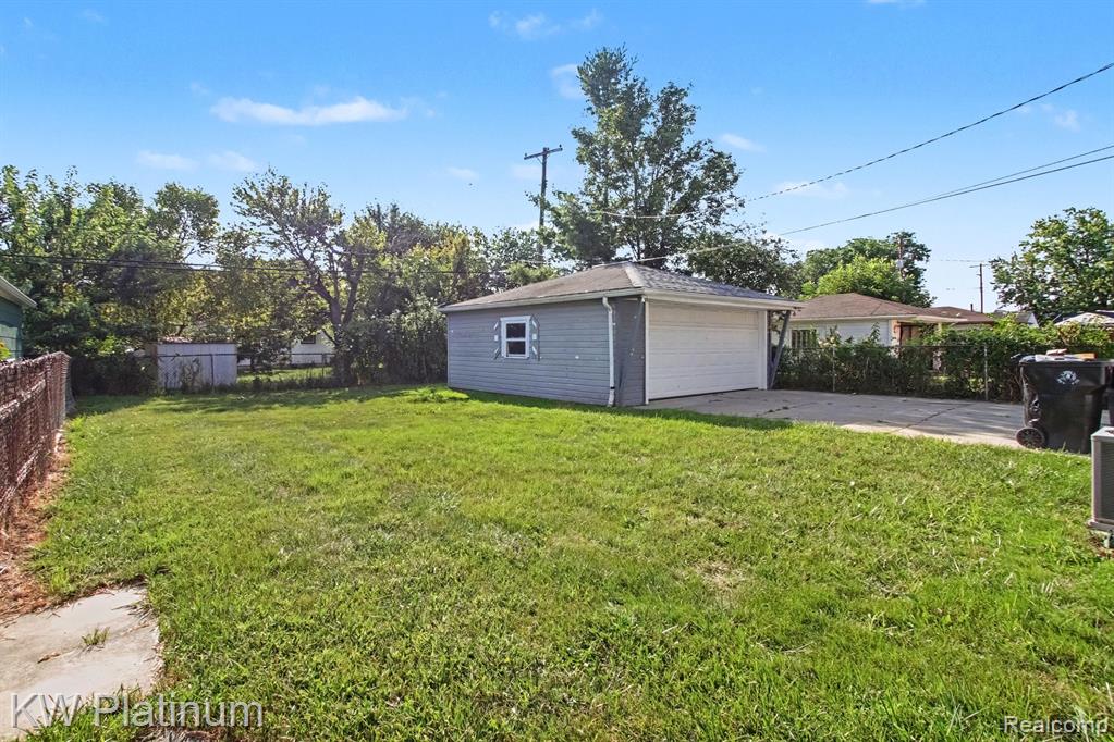 main property photo 20