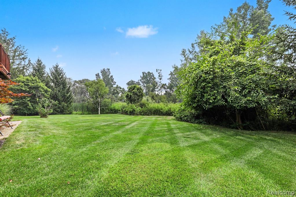main property photo 31