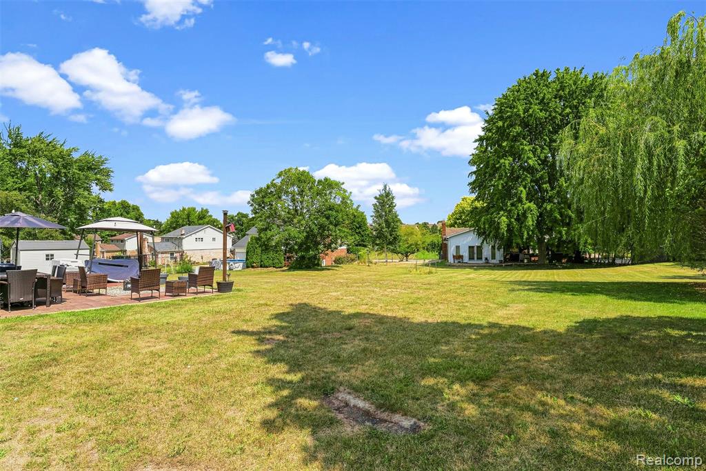 main property photo 46