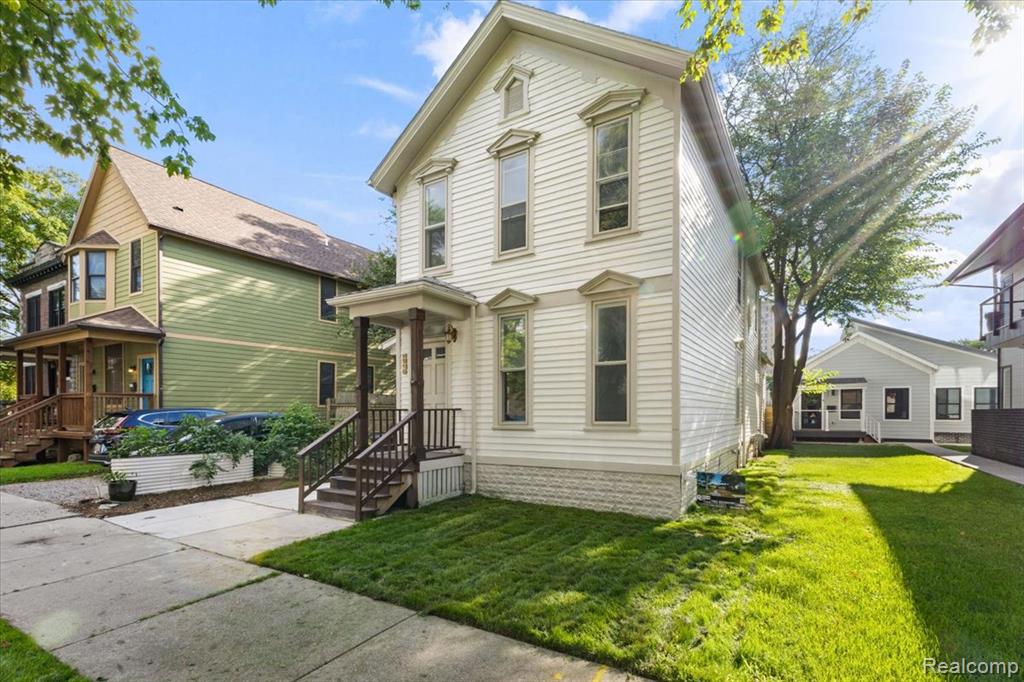 main property photo 2