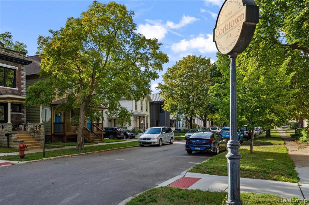 main property photo 9