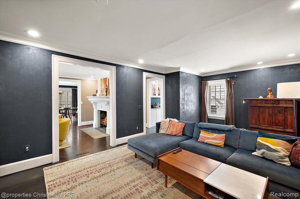 main property photo 11
