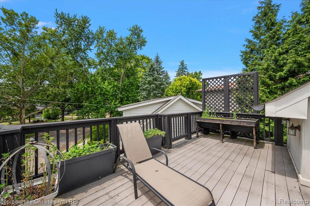 main property photo 92