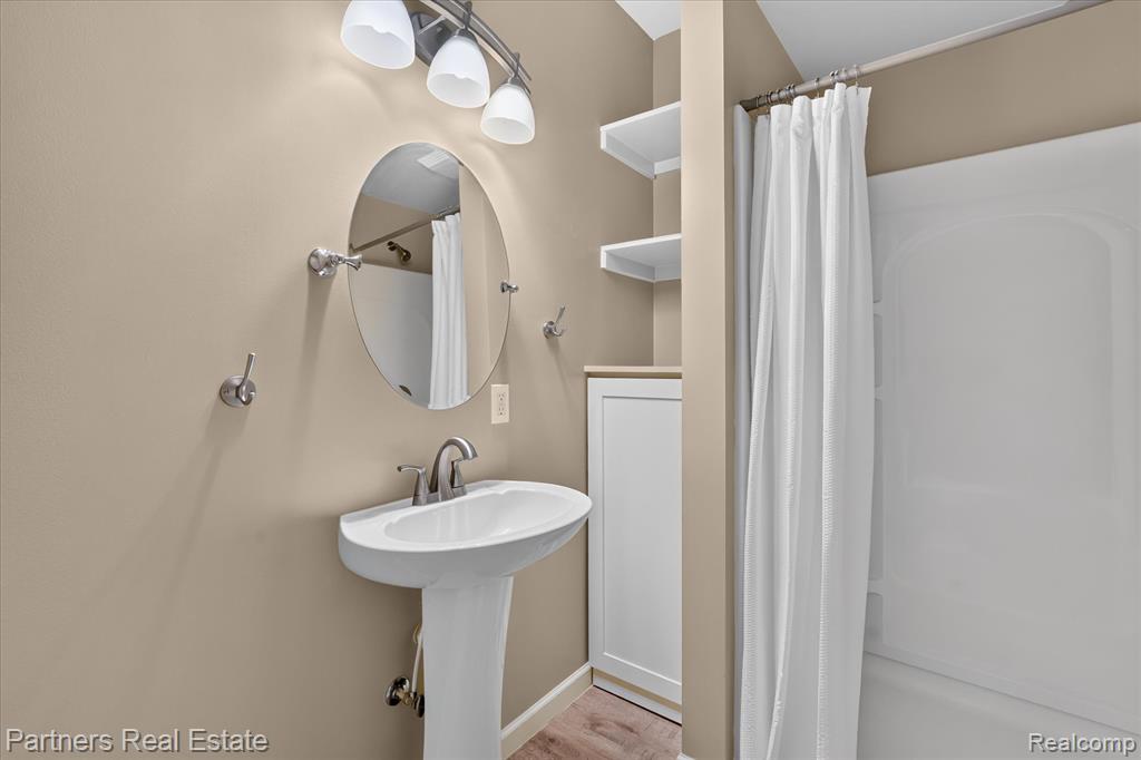 main property photo 57
