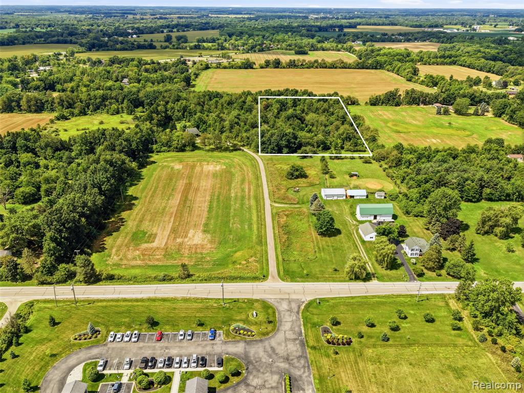 main property photo 8