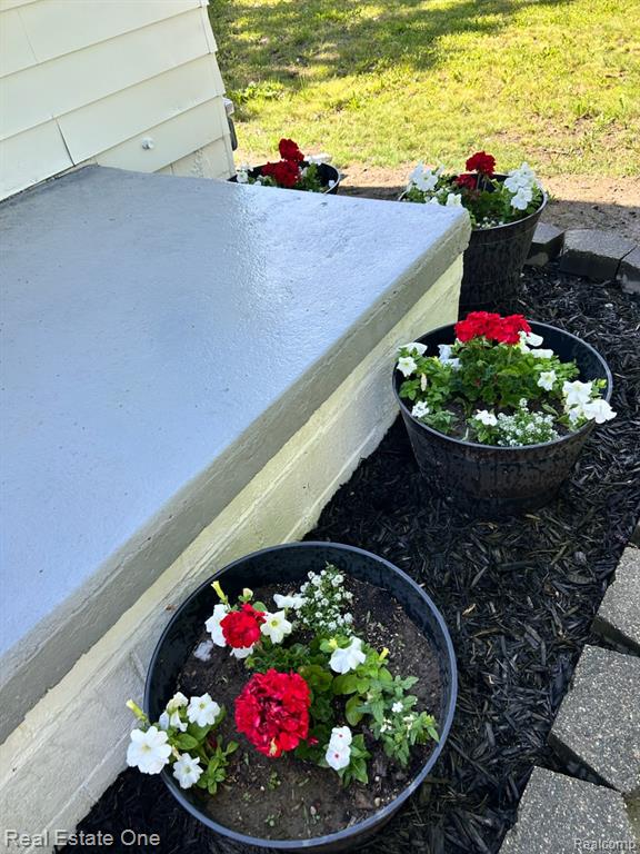 main property photo 60