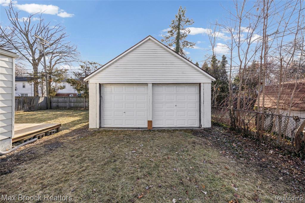 main property photo 33