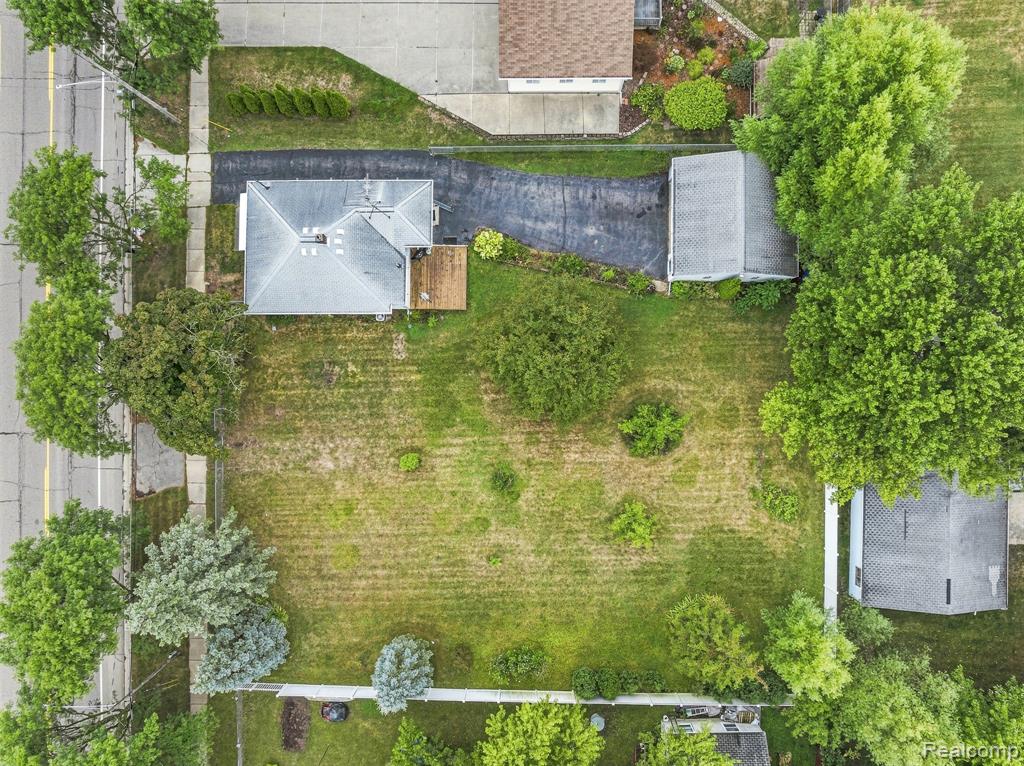 main property photo 22