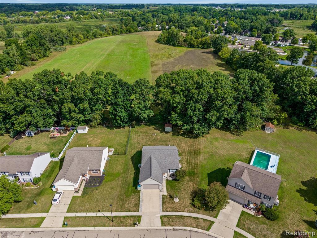 main property photo 59
