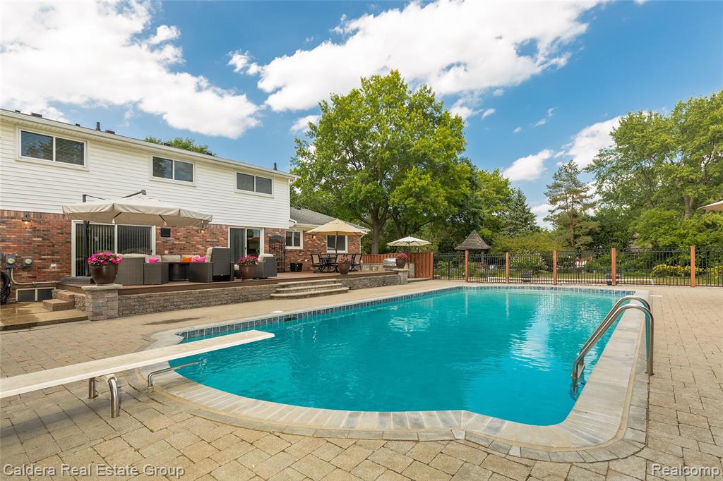 main property photo 43