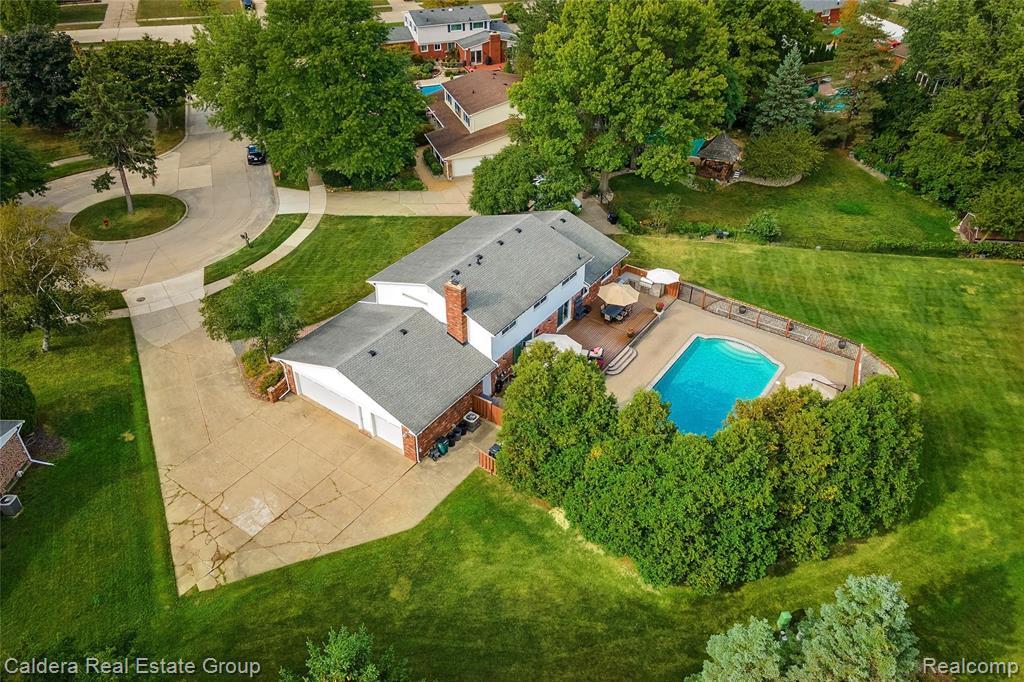 main property photo 58