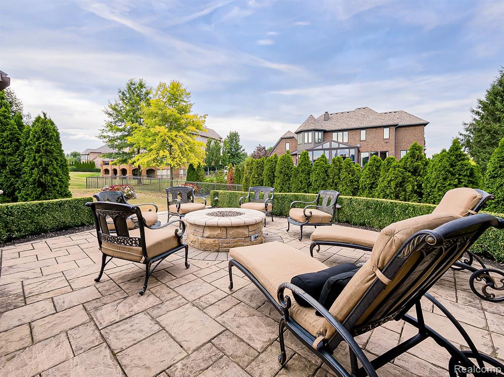 main property photo 70