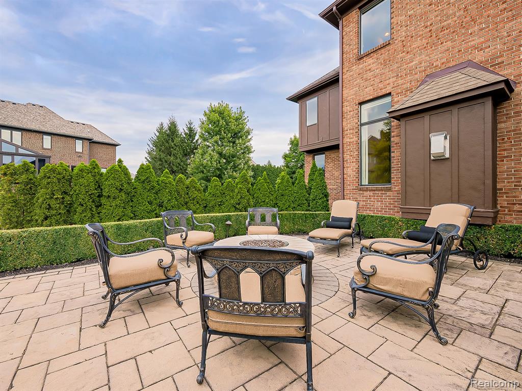 main property photo 71