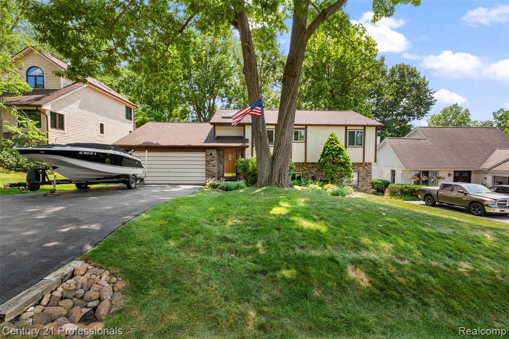 main property photo 42