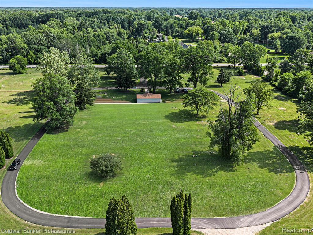 main property photo 8