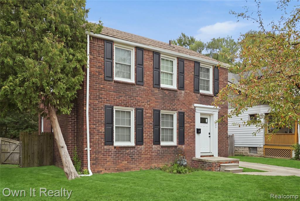 main property photo 3