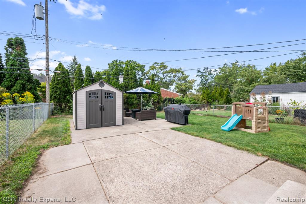 main property photo 26