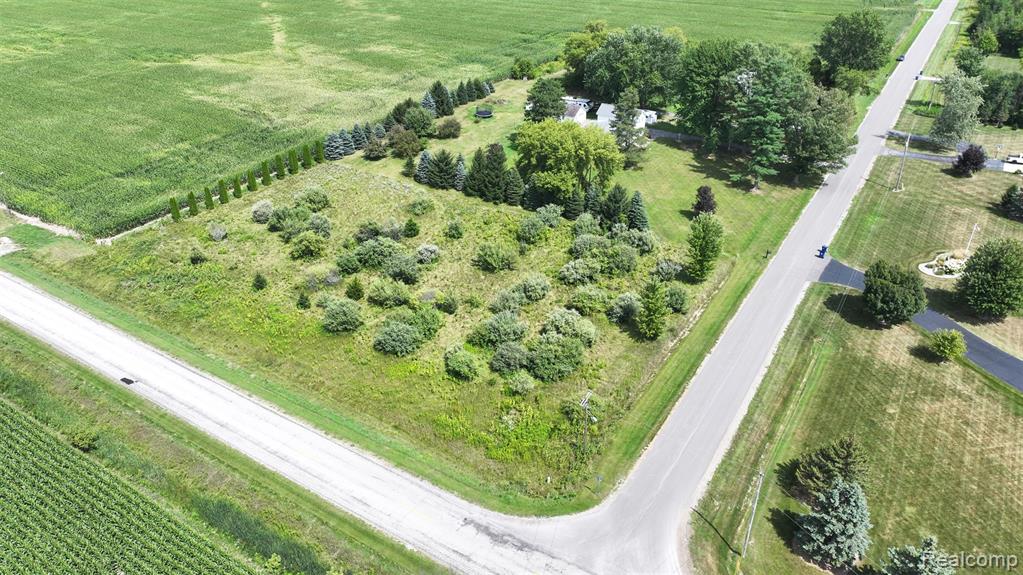 main property photo 36