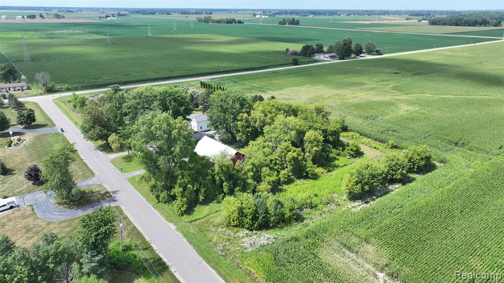 main property photo 39