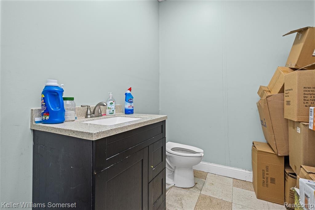 main property photo 12