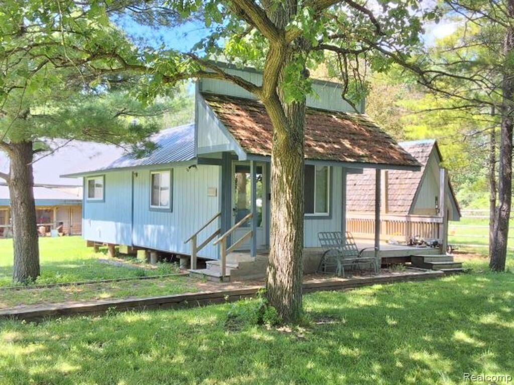 main property photo 41