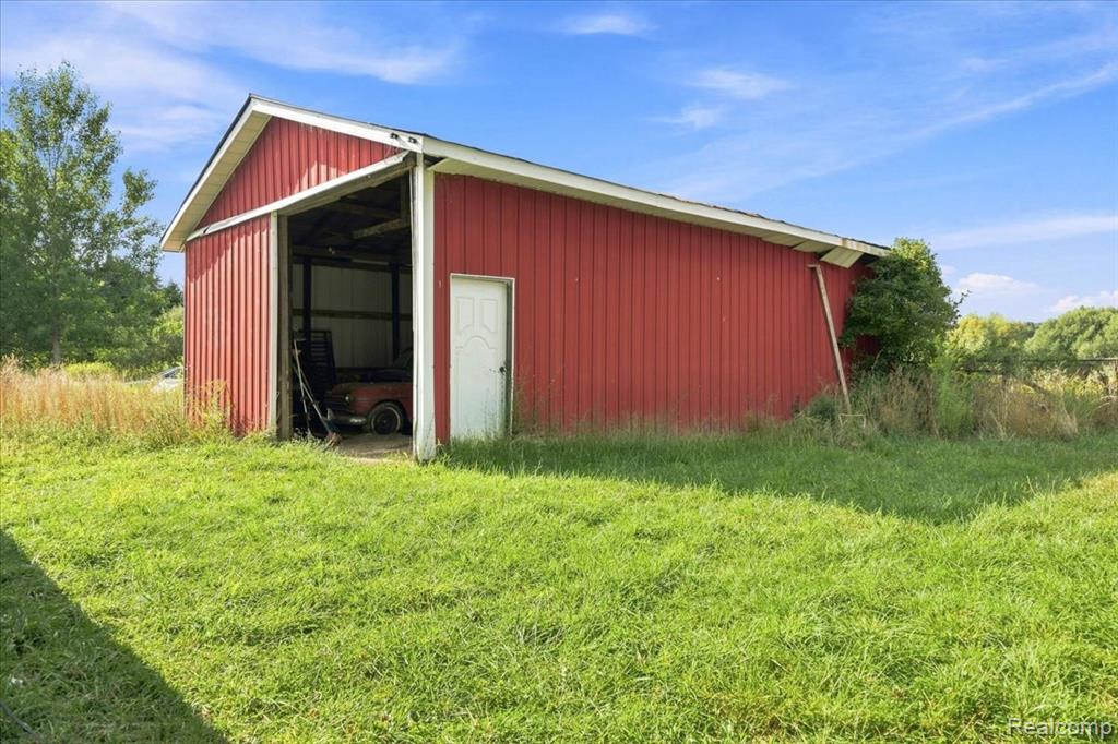 main property photo 6