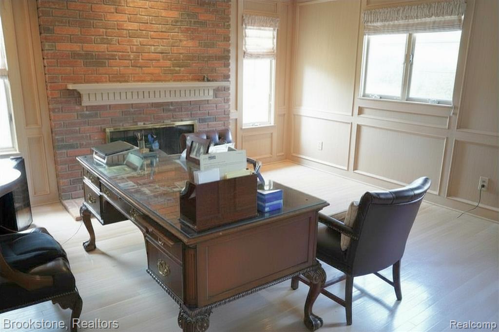 main property photo 16