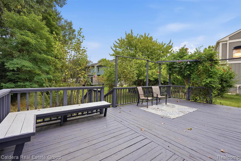 main property photo 21