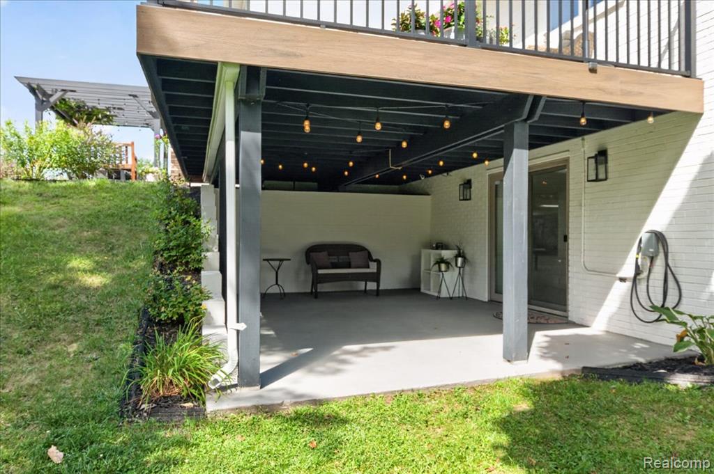 main property photo 48