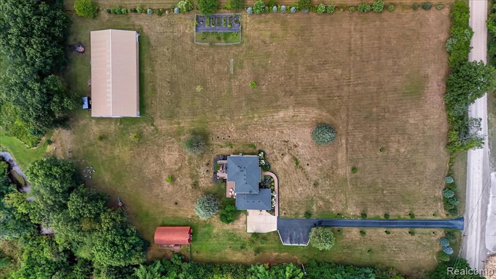 main property photo 67