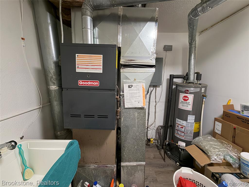 main property photo 44