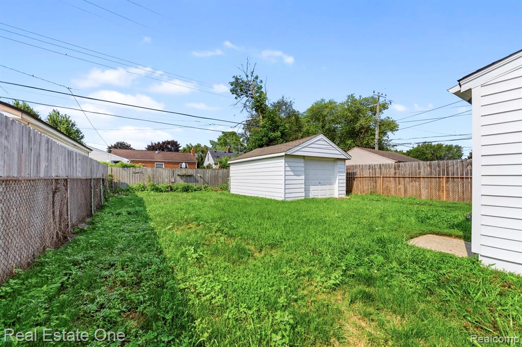 main property photo 15