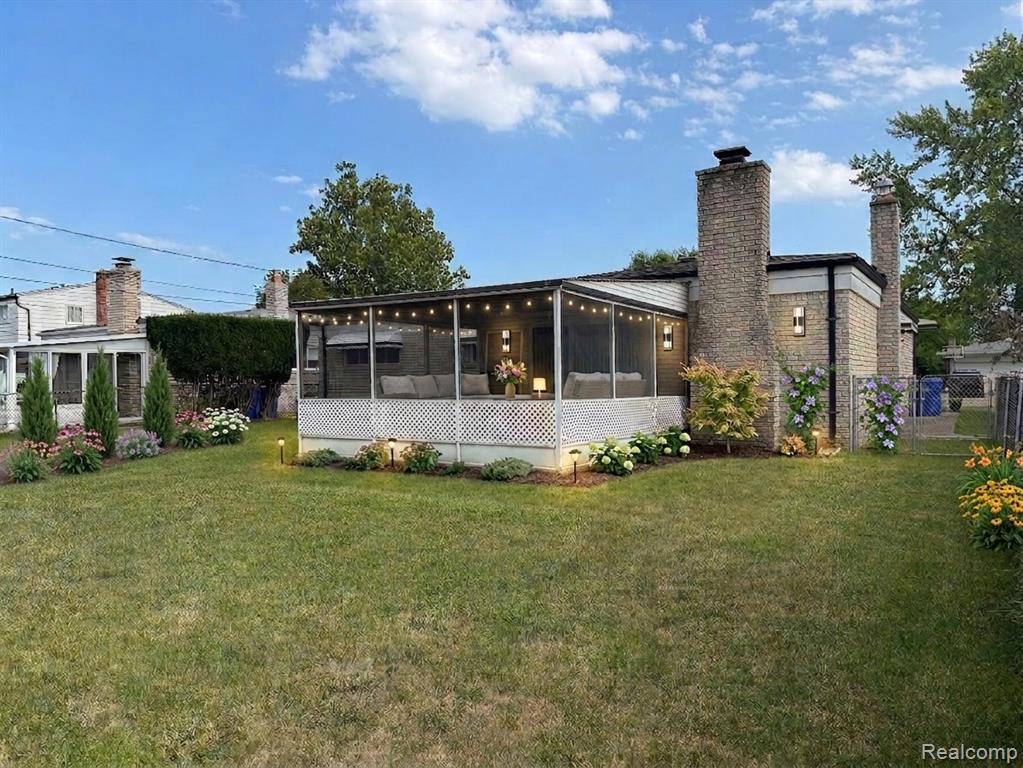 main property photo 28