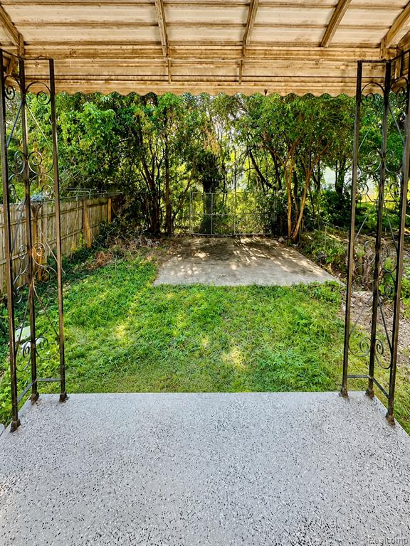 main property photo 19