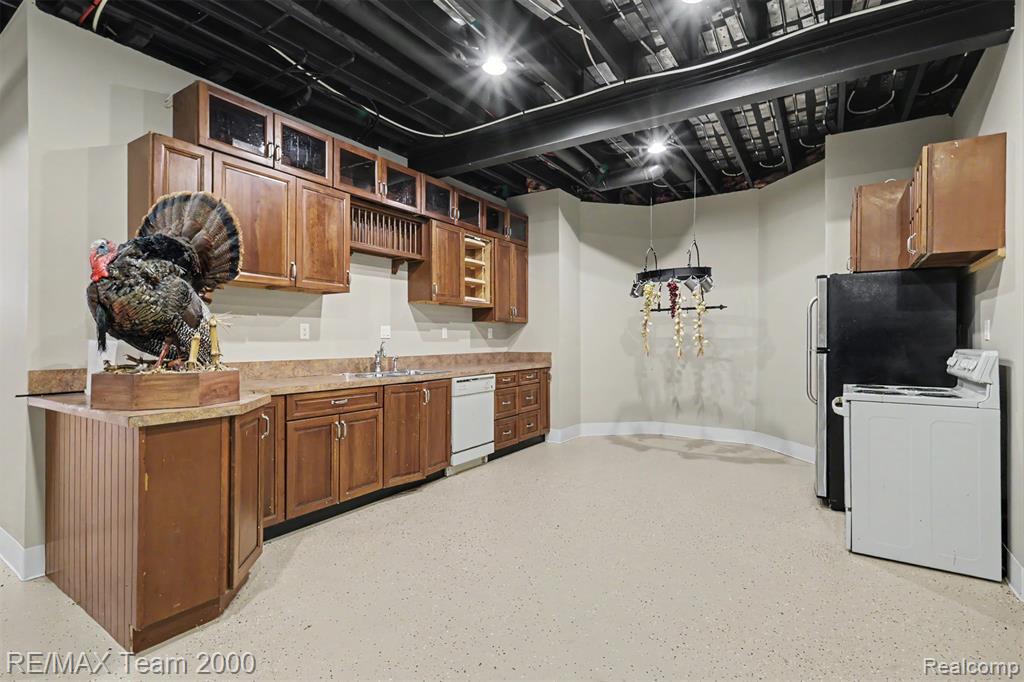 main property photo 64