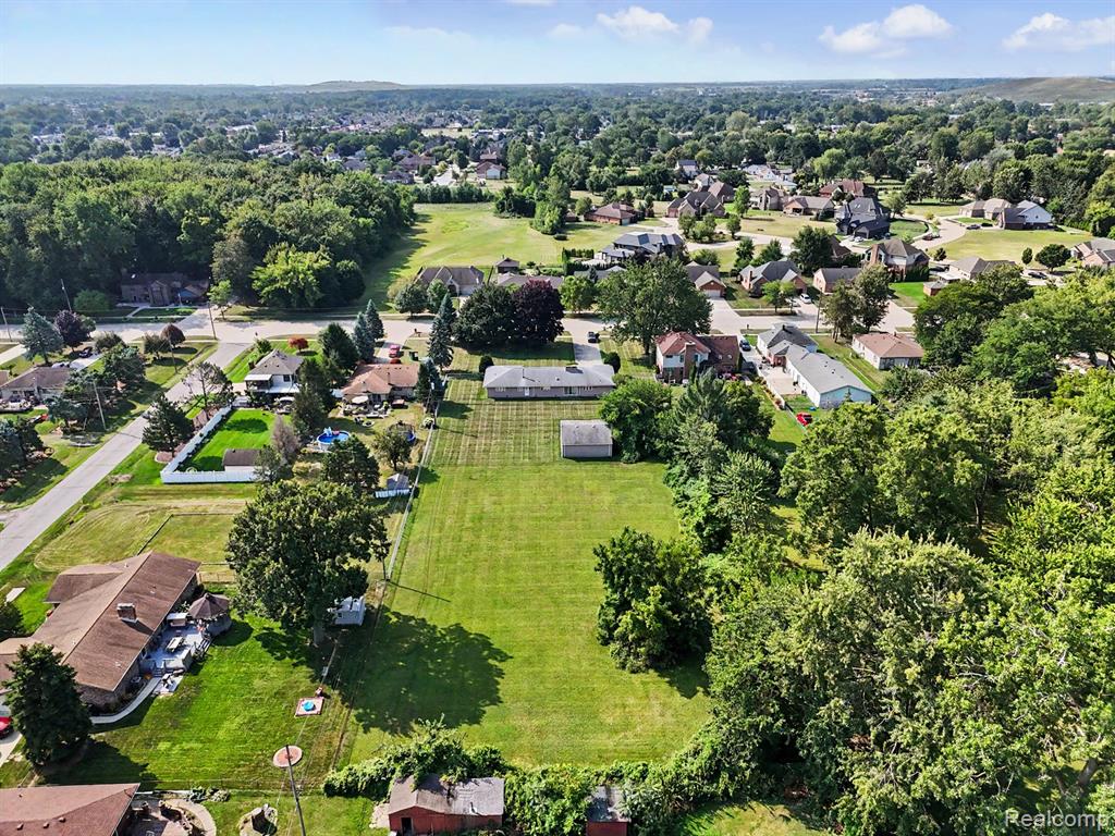 main property photo 44