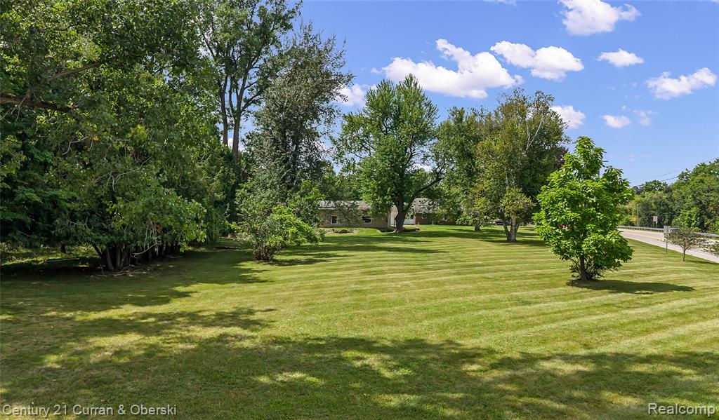 main property photo 41