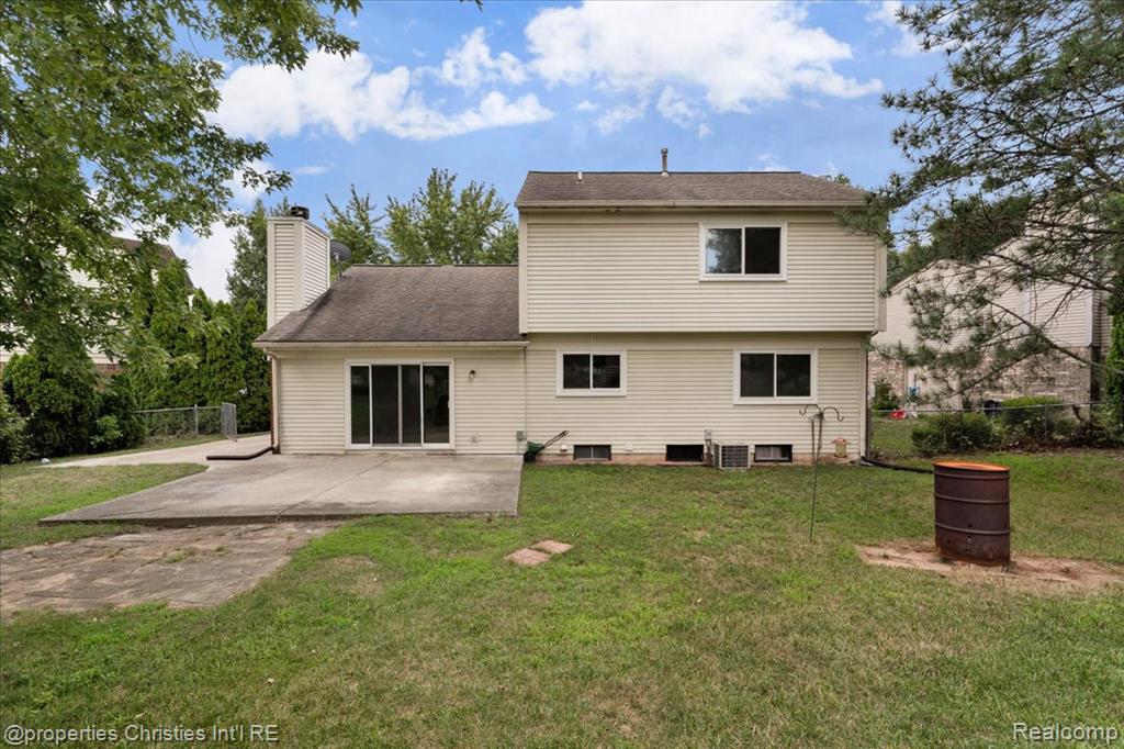 main property photo 20