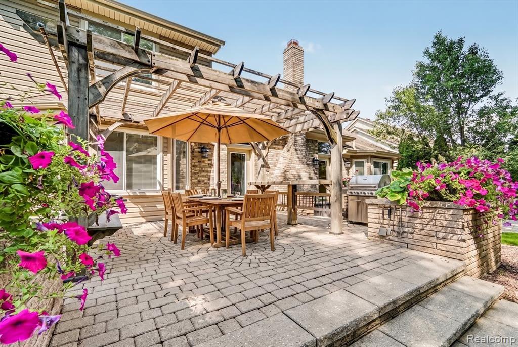 main property photo 15