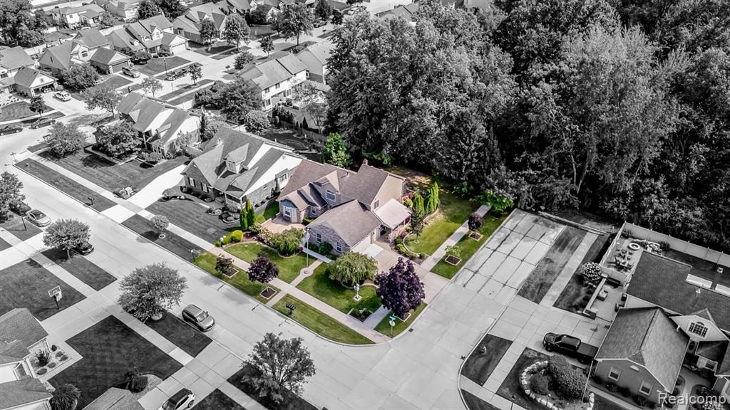 main property photo 77