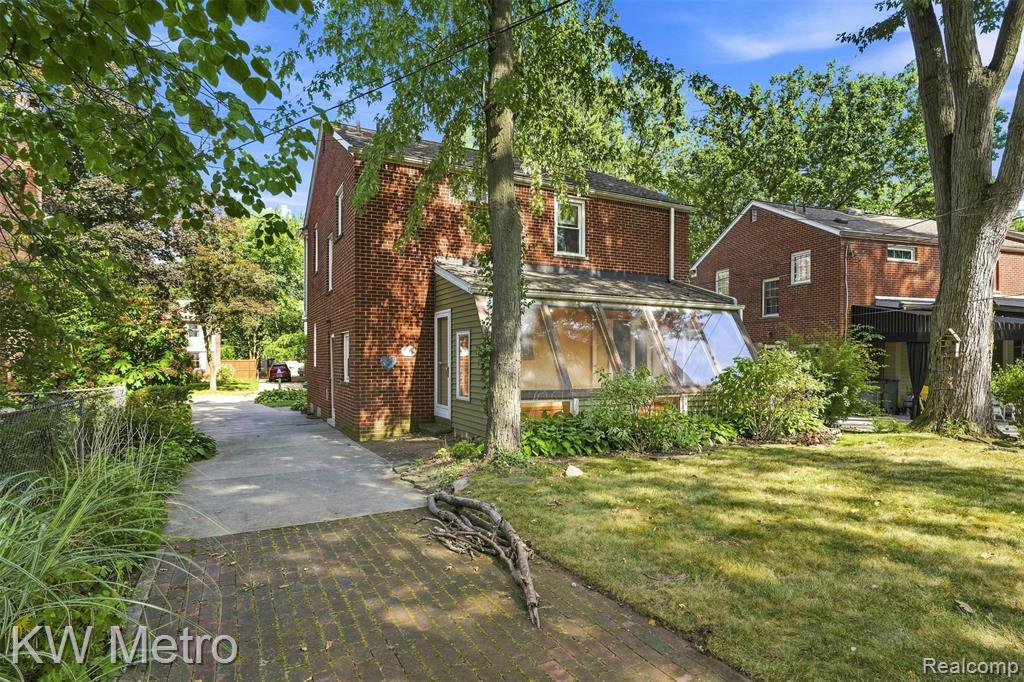 main property photo 38