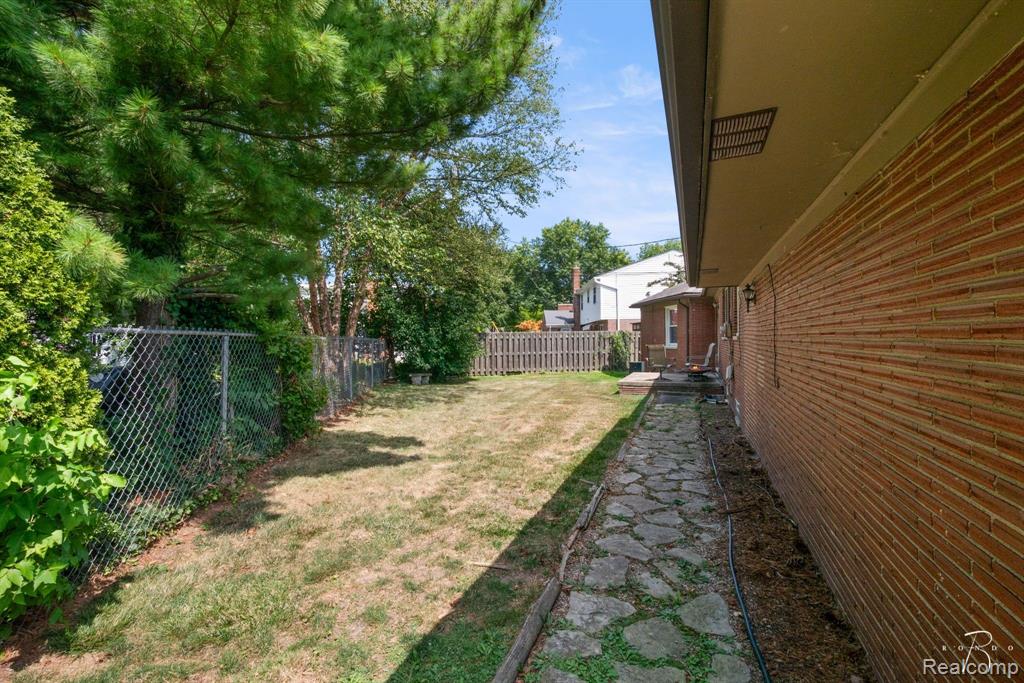 main property photo 44