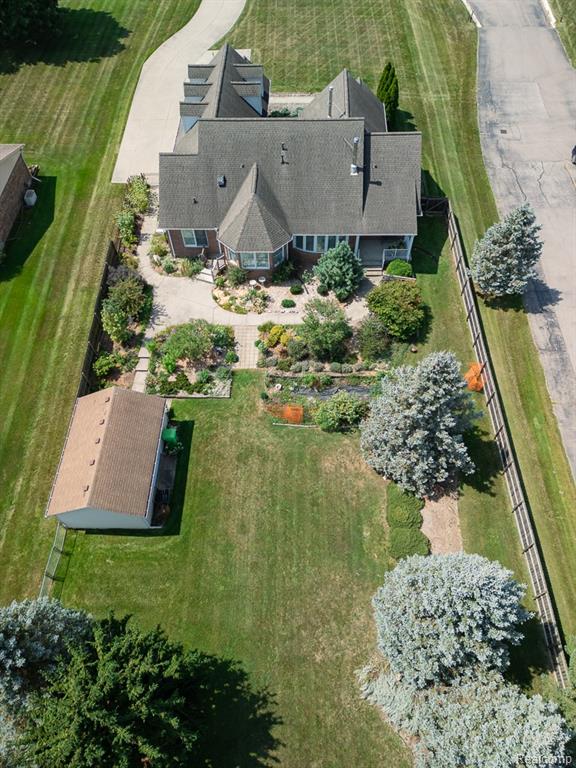 main property photo 37