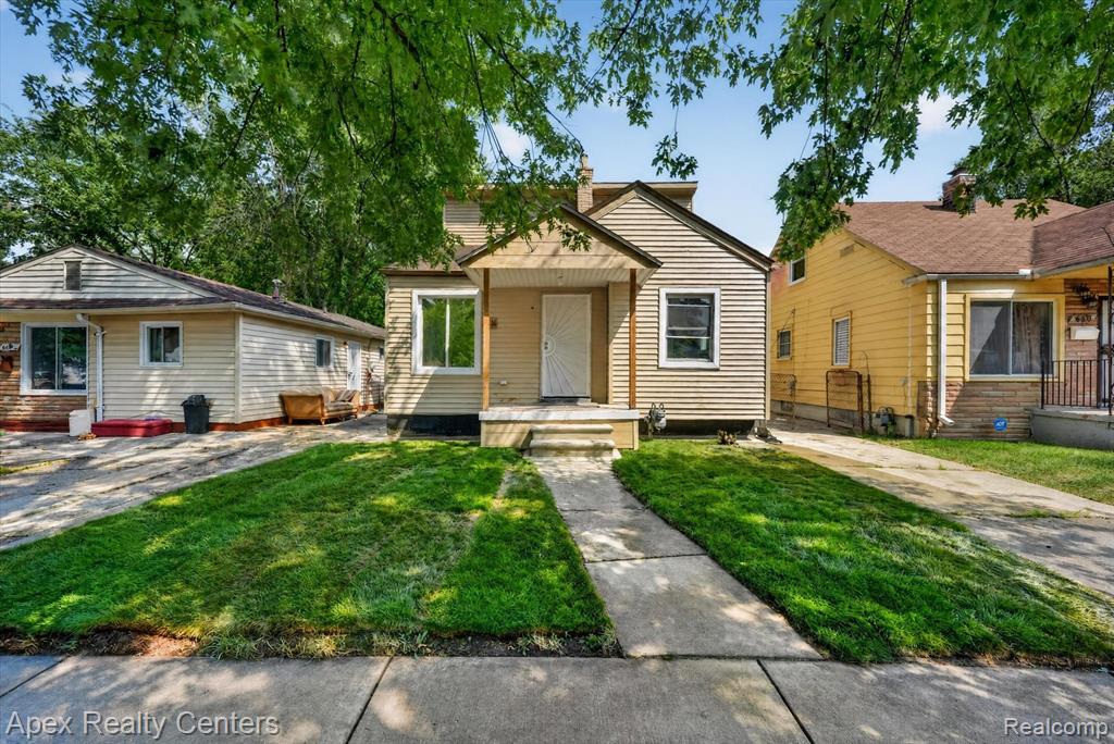 main property photo 2