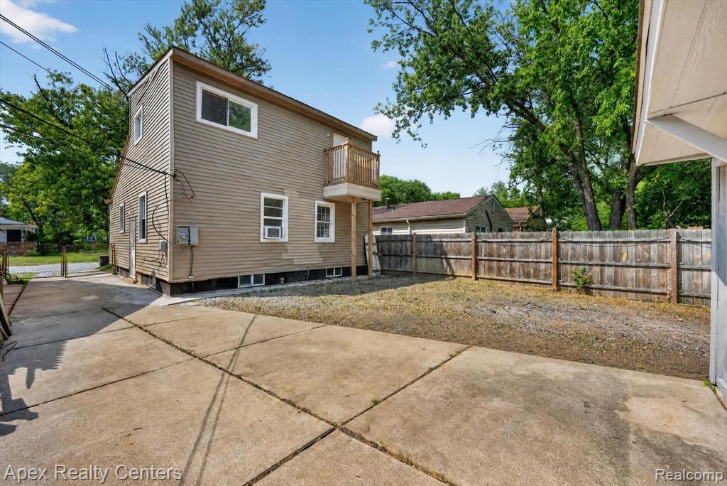 main property photo 38