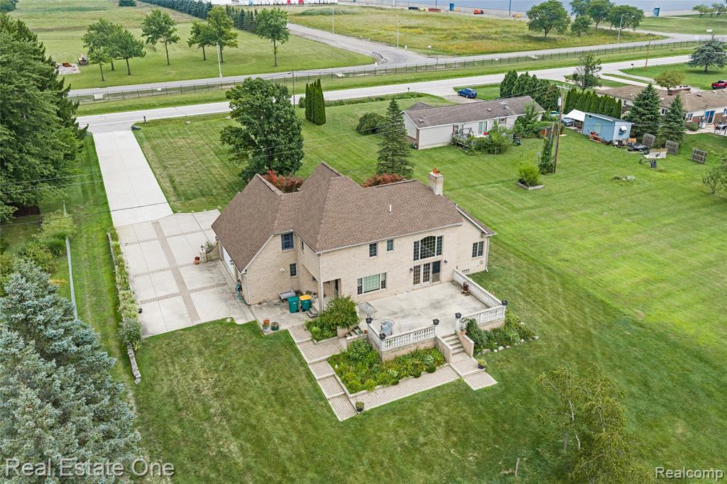main property photo 12